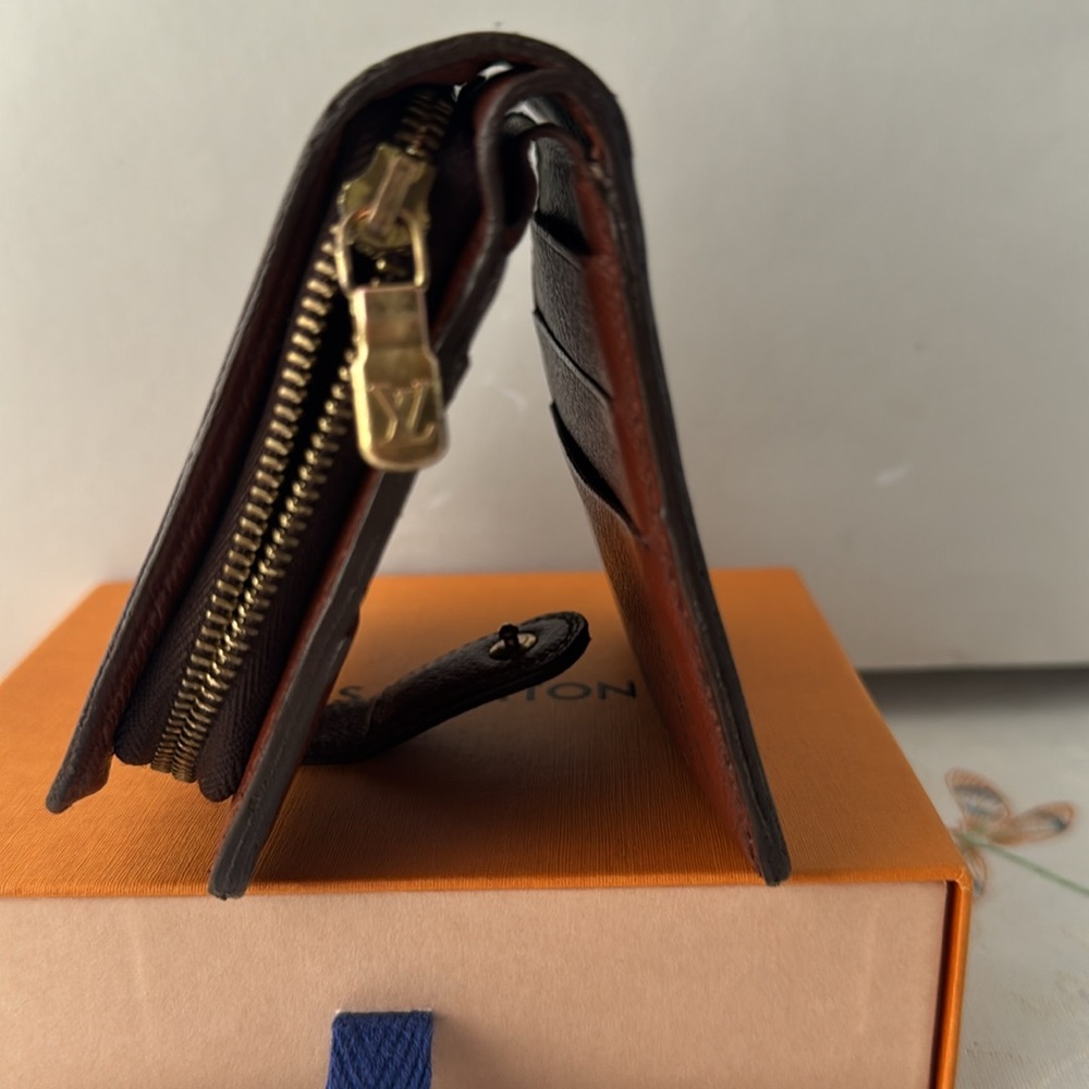 Louis SOLD ❤️Vuitton,❤️Compact zippered Brown Monogram Wallet
With COA , BOX - Picture 13 of 15